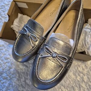Vionic Metallic Silver Flats